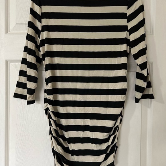 Motherhood Maternity crewneck pullover ruched sides Size M - Picture 2 of 4